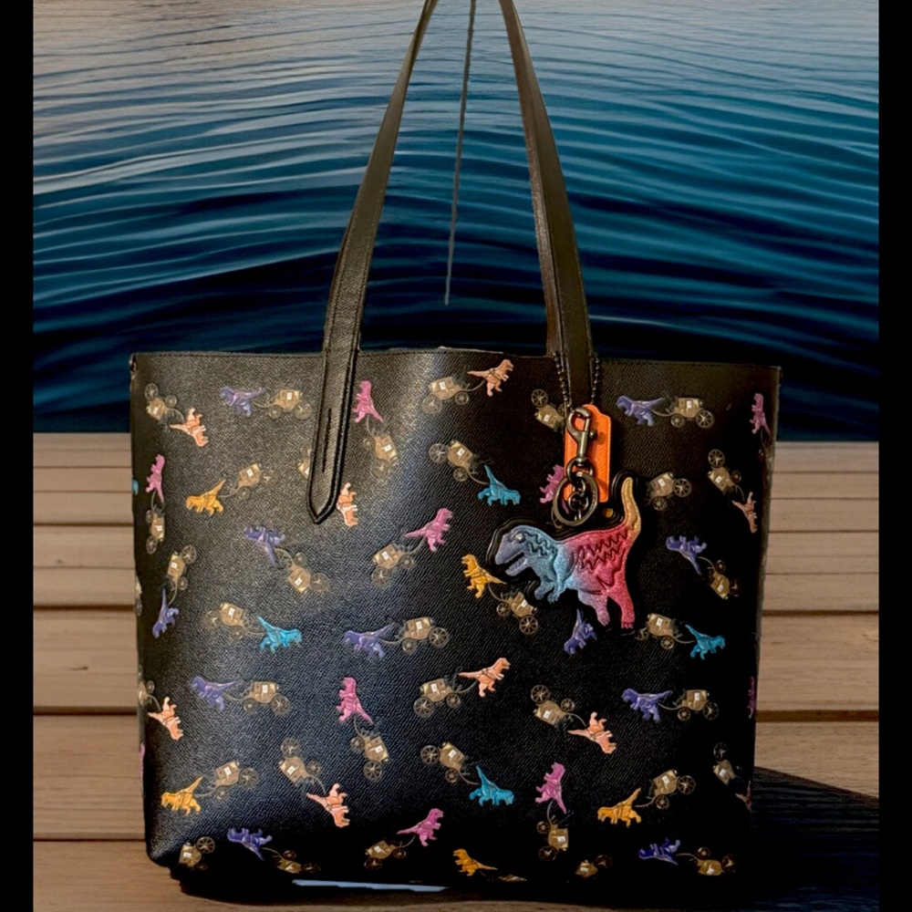 ❌❌SOLD❌❌RARE Coach Rexy Repeat Highline Tote w/Matching Rexy Bag Charm 🤩 EUC